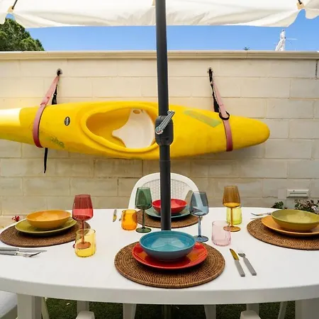 Fronte Mare Con Giardino Privato بيت للعطل